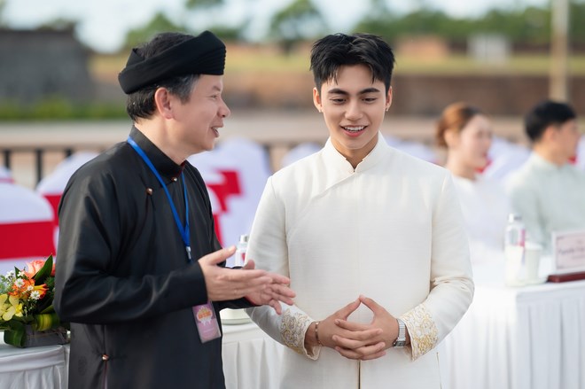 Mô tả hình