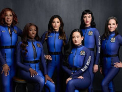 Katy Perry - Amanda Nguyễn cùng 4 phụ nữ bay vào vũ trụ