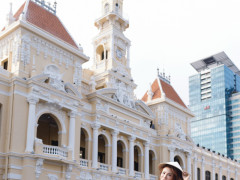 Trà Ngọc Hằng và con gái diện  mừng đại lễ 30/4