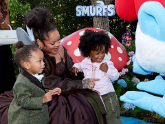 Rihanna “phải lòng” Xì Trum trở lại ngoạn mục