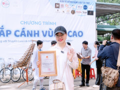 Hoa hậu Hoàng Thanh Nga gắn kết gia đình và thiện nguyện