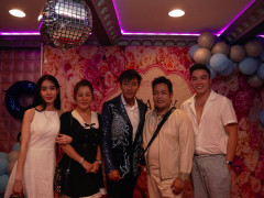 Sao hải ngoại tề tựu mừng sinh nhật ca sĩ Đình Phước