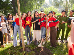 Dàn sao Việt cùng trồng cây vì Thủ đô xanh