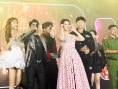 Lý Nhã Kỳ khuấy động Countdown Sông Ray 2026