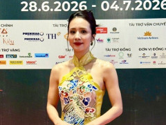 Thúy Hiền gây chú ý tại thảm đỏ DANAFF