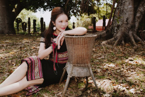 Lý Nhã Kỳ cùng dàn sao Việt khám phá văn hóa Gia Lai