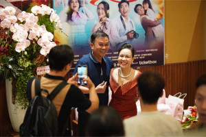 Nghệ sĩ Minh Nhí – Việt Hương nâng bước diễn viên trẻ