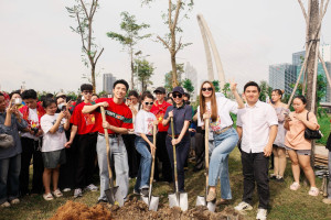 Hồ Ngọc Hà cùng sao dự lễ trồng cây