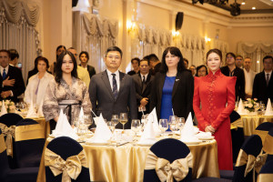 Lý Nhã Kỳ chủ trì lễ 75 năm Việt – Romania