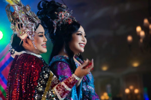 Nghệ sĩ Cẩm Thu - Kristine Thảo Lâm gắn kết cải lương
