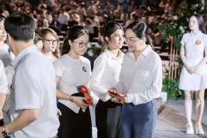 Hoàng Thanh Nga lan tỏa yêu thương mùa tri ân
