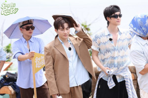 Say Hi Rực Rỡ chia hai đội chặng biển