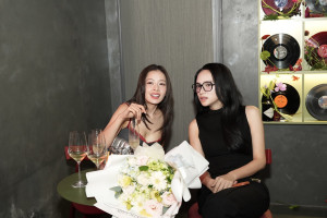 Hương Giang, Chi Pu hội ngộ đêm tại Thảo Điền
