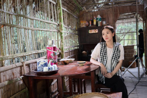 Thuỳ Chi hóa “thần tiên tỷ tỷ” miền Tây